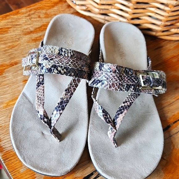 Vionic Jaya Strappy Faux Python Buckle Accent Slide Sandals sz 9 - Picture 5 of 16